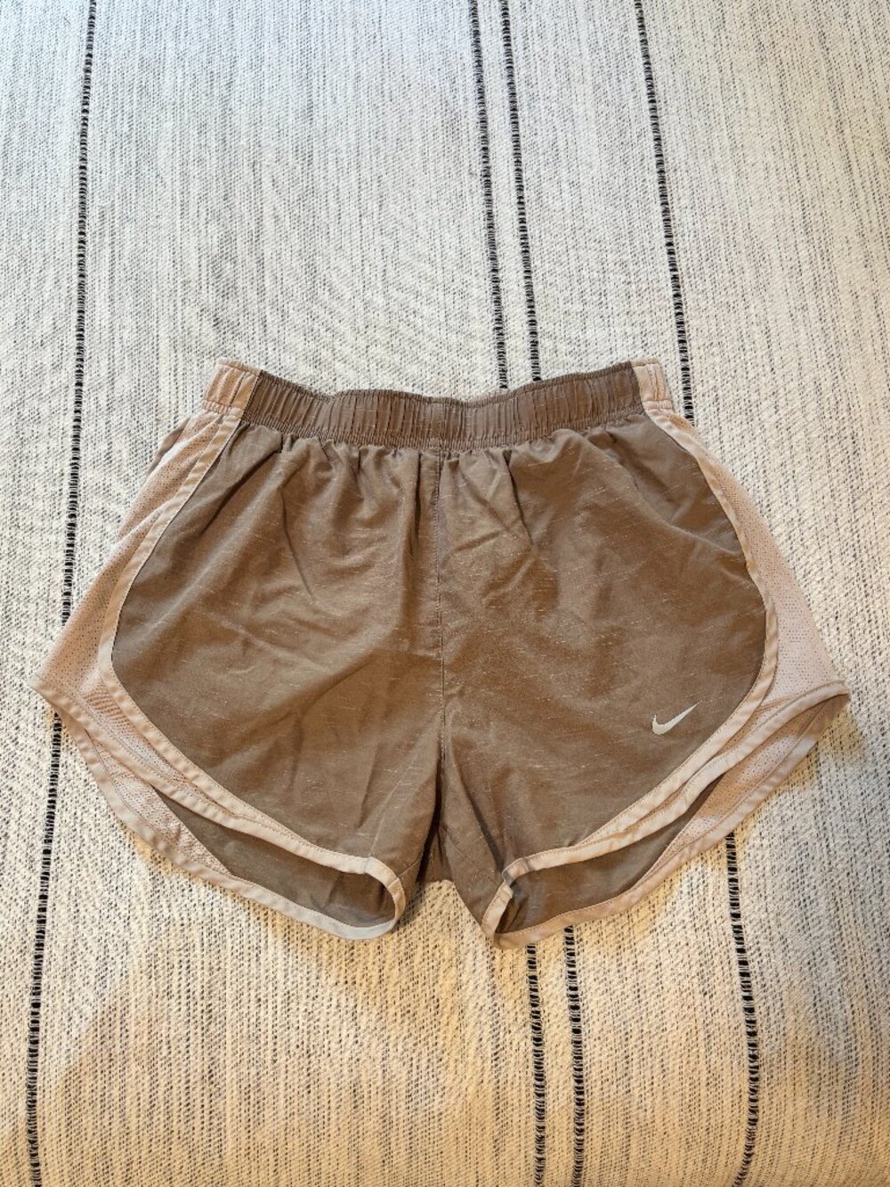 Nike Dri-FIT Tempo Heather-like Grey Taupe Running Shorts Womens Size S